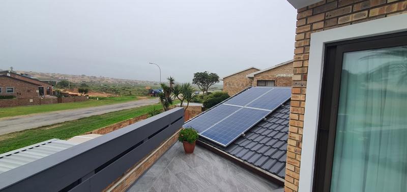 4 Bedroom Property for Sale in Wavecrest Eastern Cape